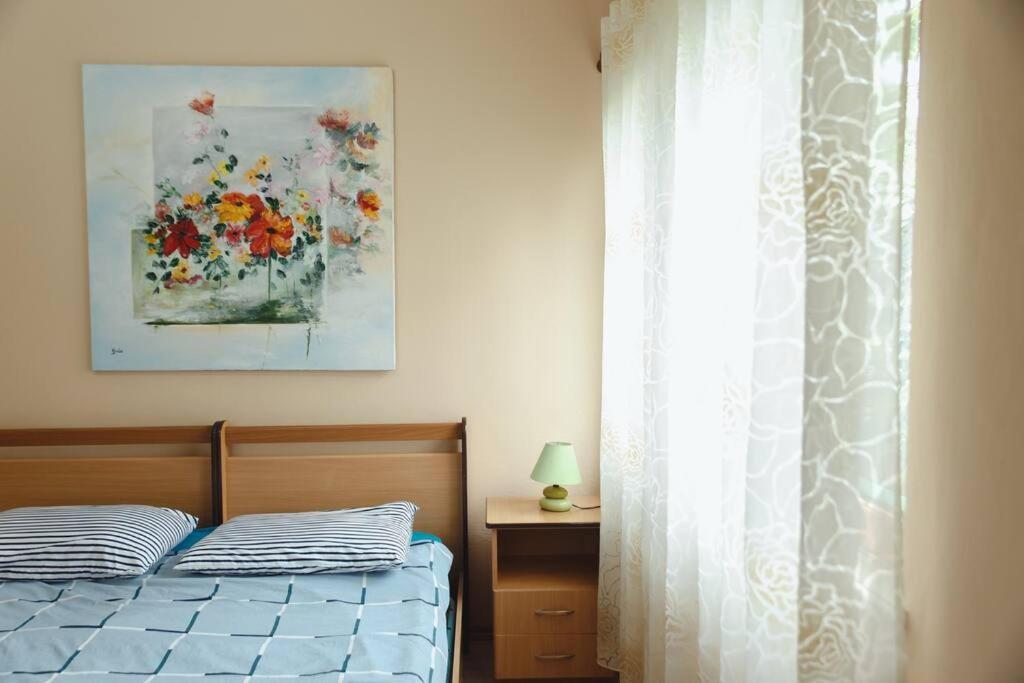 Rare Durres Apartment With Private Parking & Garden Экстерьер фото
